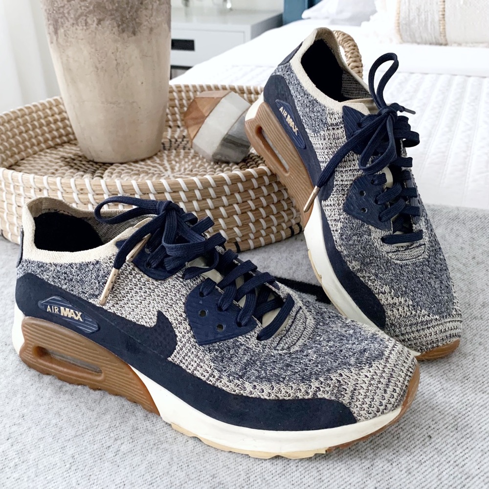 Nike Air Max College Navy Blue Flyknit Sneakers 8.5